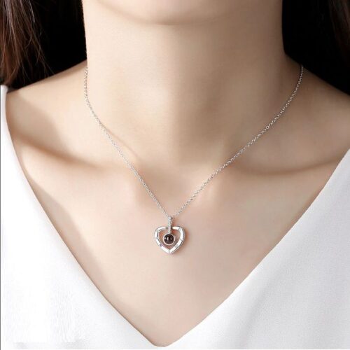 Collier Argenté Romantique "Je t'aime" en 100 Langues - Cadeau Idéal | Wiloria – Image 3